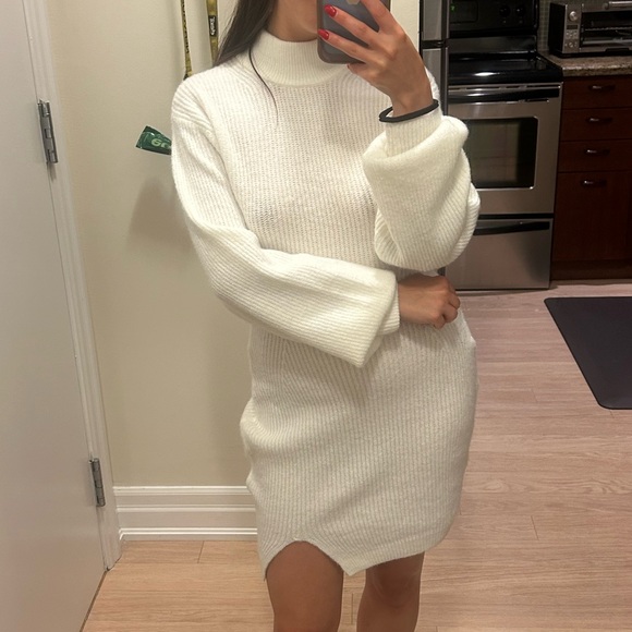 H&M mock neck white sweater dress - Picture 5 of 6